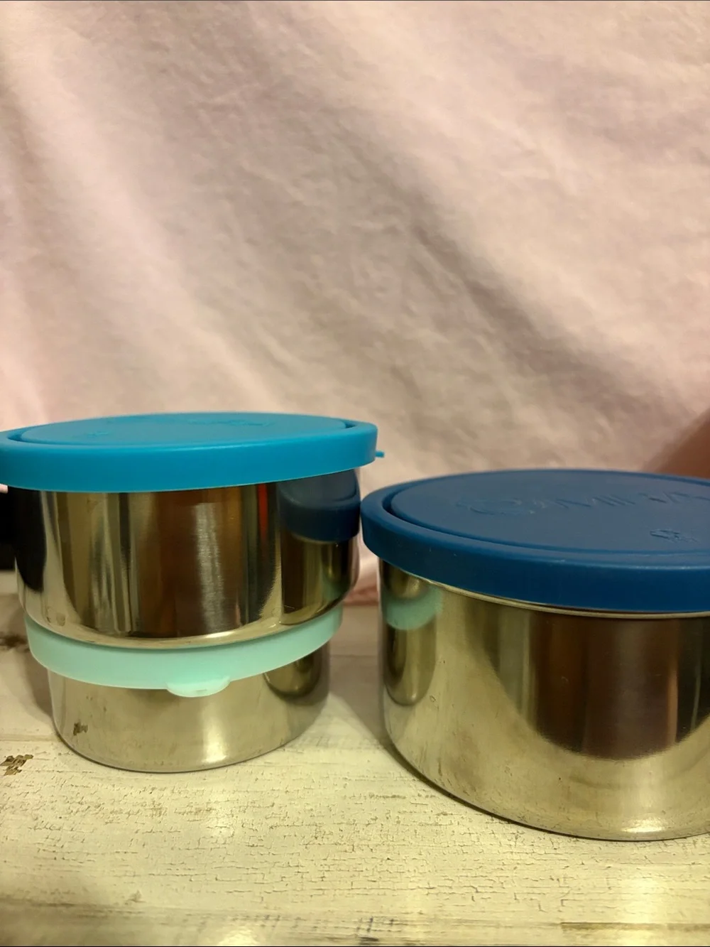 NEW. Stackable Bento Lunch Box Set in Blush Pink and 3 Stainless Steel Mira bowl